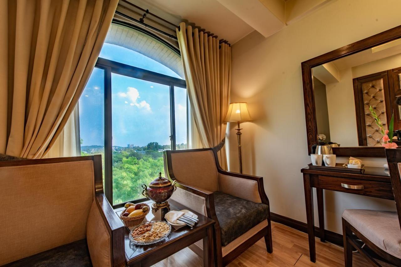 Envoy Continental Hotel Ισλαμαμπάντ Εξωτερικό φωτογραφία