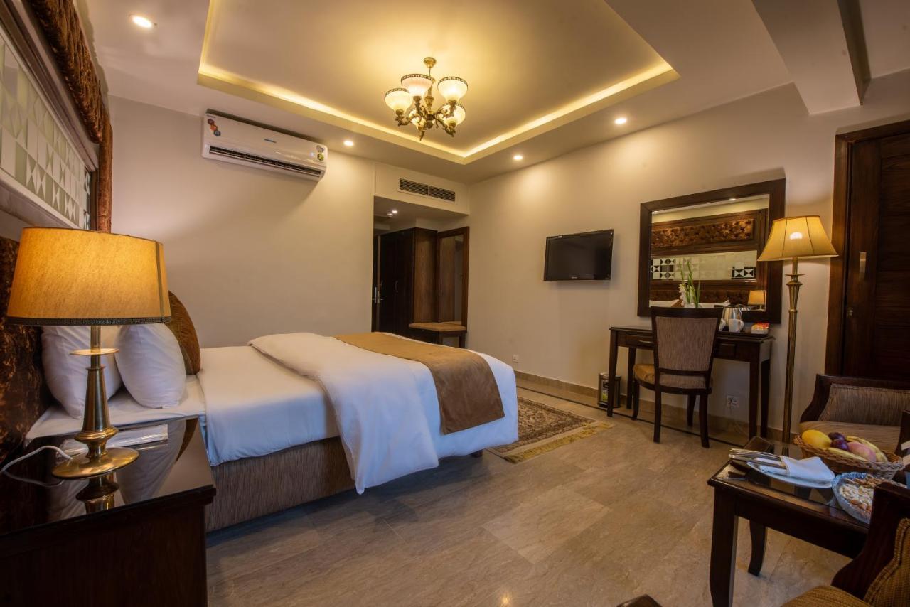 Envoy Continental Hotel Ισλαμαμπάντ Εξωτερικό φωτογραφία