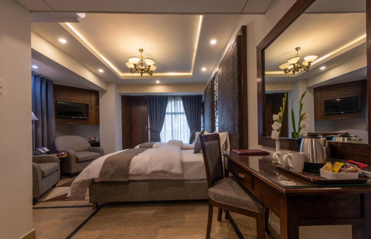 Envoy Continental Hotel Ισλαμαμπάντ Εξωτερικό φωτογραφία