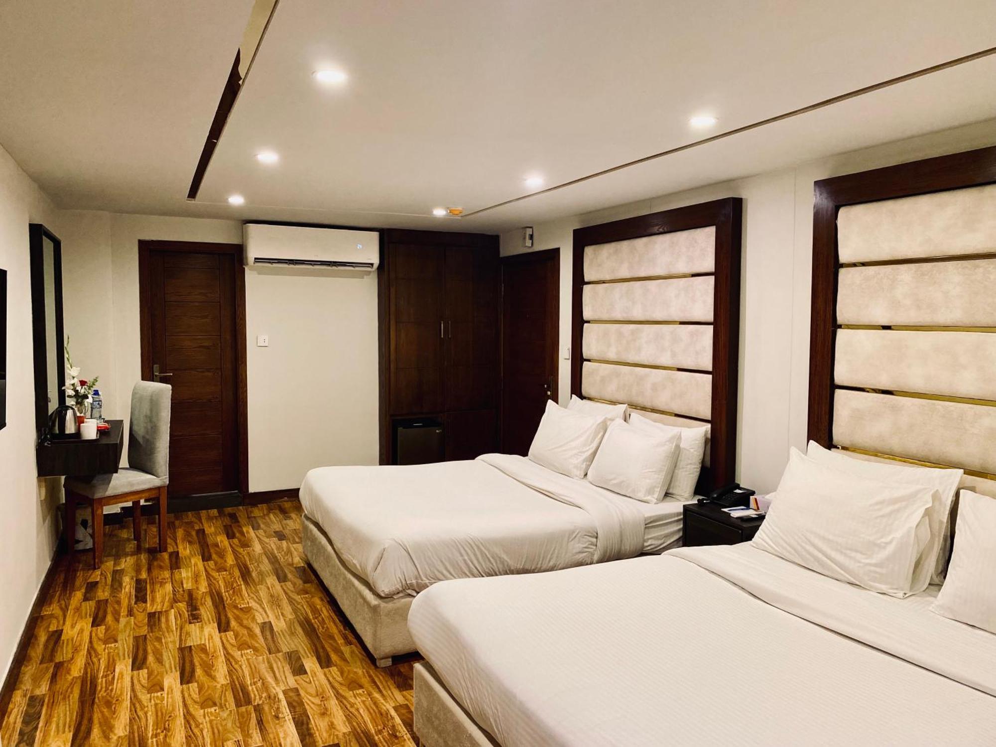 Envoy Continental Hotel Ισλαμαμπάντ Εξωτερικό φωτογραφία