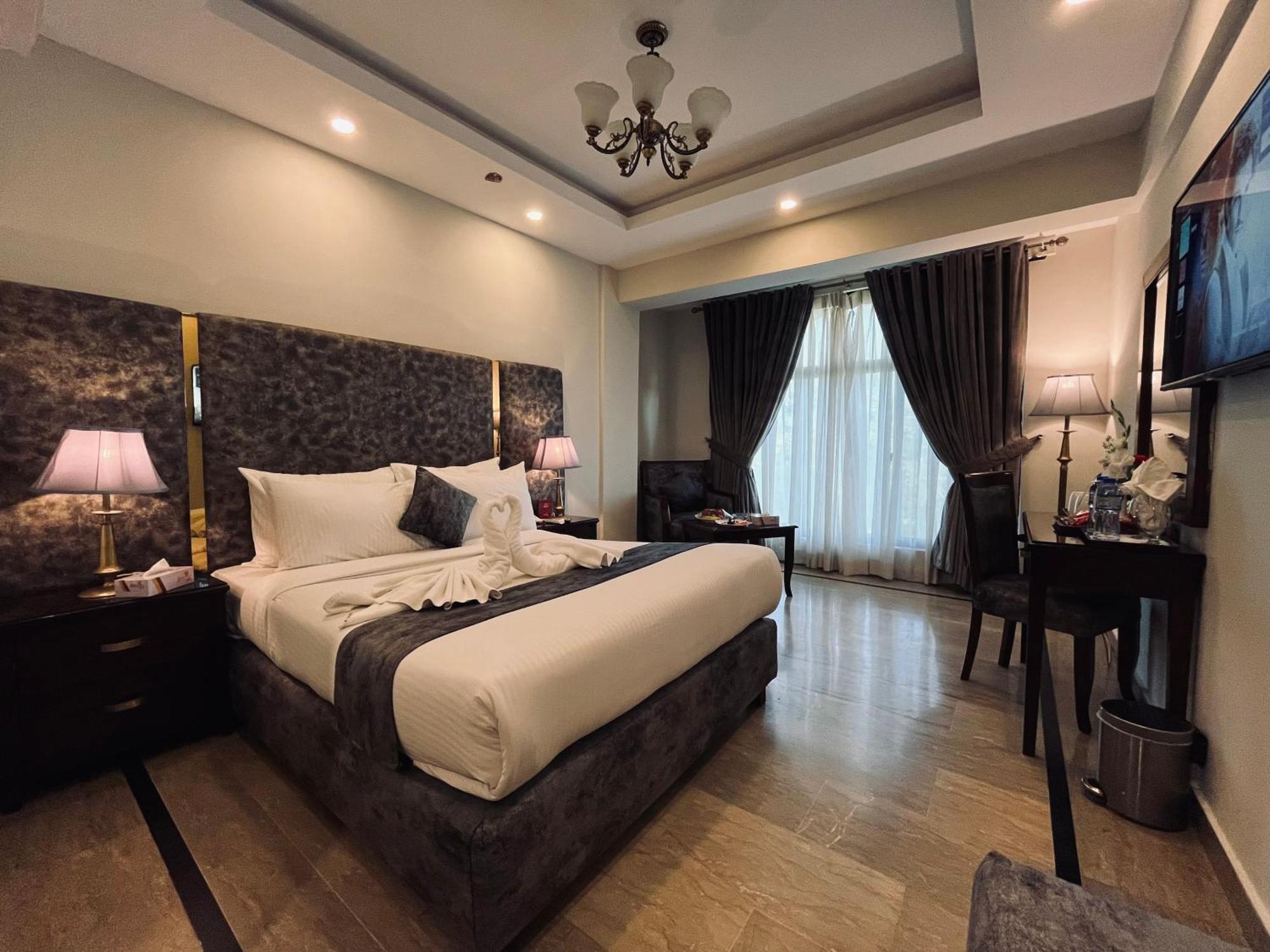 Envoy Continental Hotel Ισλαμαμπάντ Εξωτερικό φωτογραφία