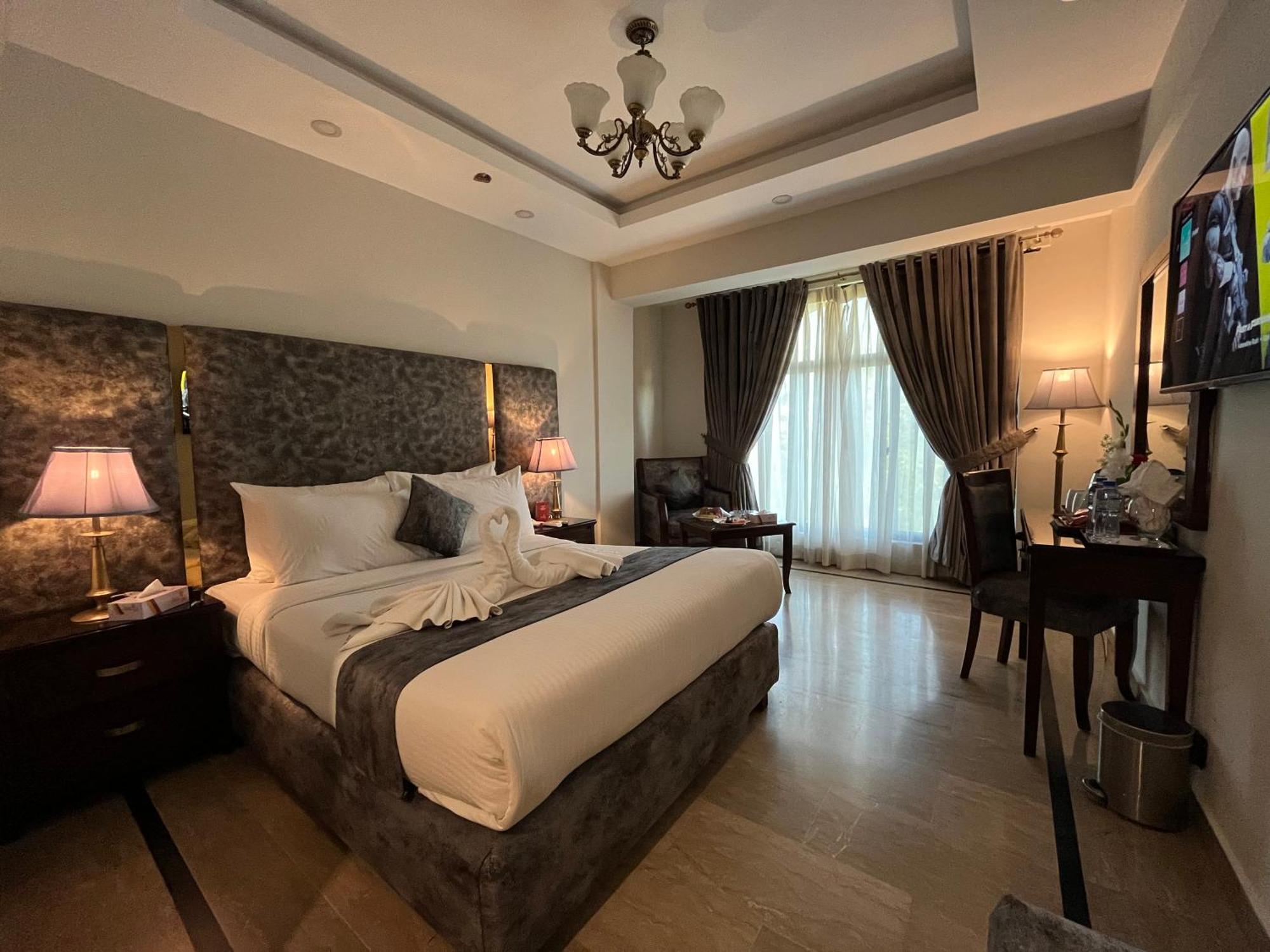 Envoy Continental Hotel Ισλαμαμπάντ Εξωτερικό φωτογραφία